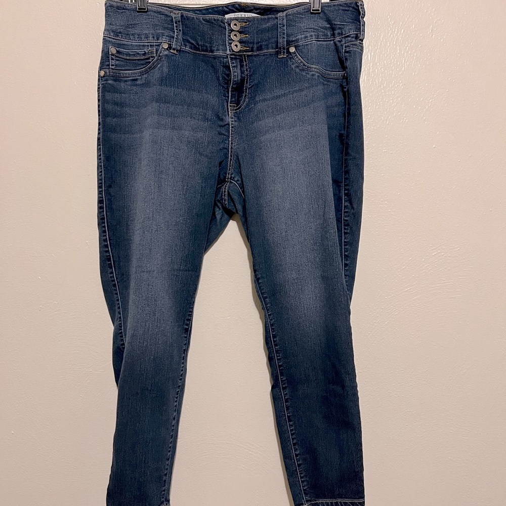 Torrid jeggings medium wash